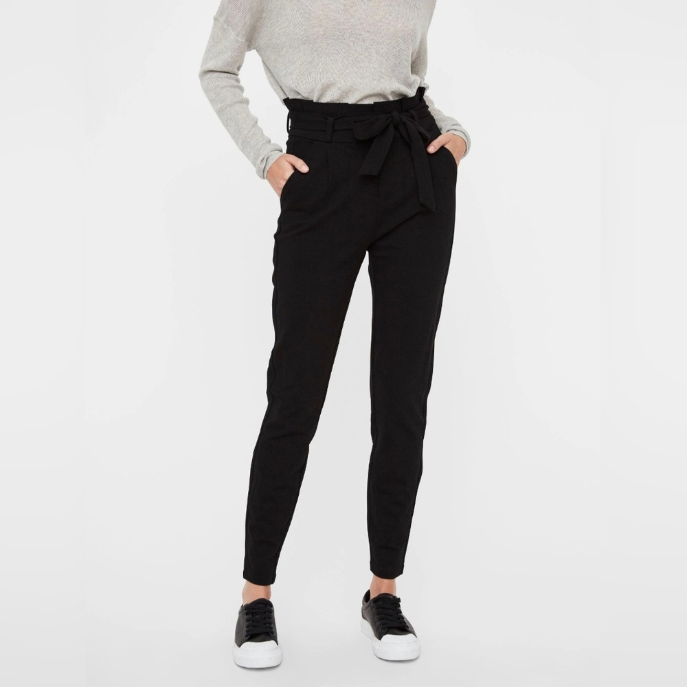 VERO MODA Black High-Waisted Paperbag Dress Pants Trousers
